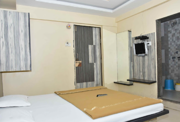 1 x DOUBLE BED NON A/C